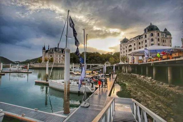 大連老虎灘游艇碼頭 大連老虎灘游艇碼頭