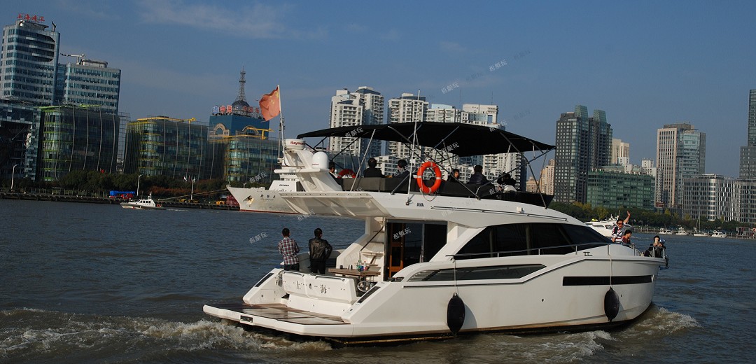 臺(tái)灣AVA 49豪華游艇 1 臺(tái)灣AVA 49豪華游艇 1