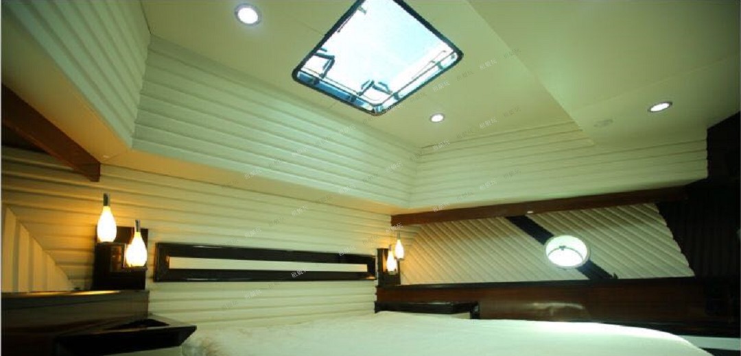 72英尺三層飛橋游艇